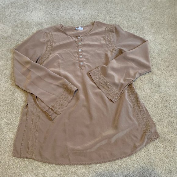 Taupe Mimi Maternity 100% Silk Blouse with Wide Sleeves and Decorative Design M - Picture 3 of 16